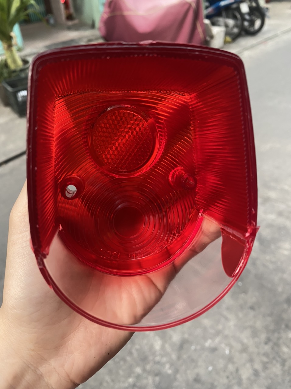 CHỤP ĐÈN LÁI ( ĐÈN HẬU ) CUB 81