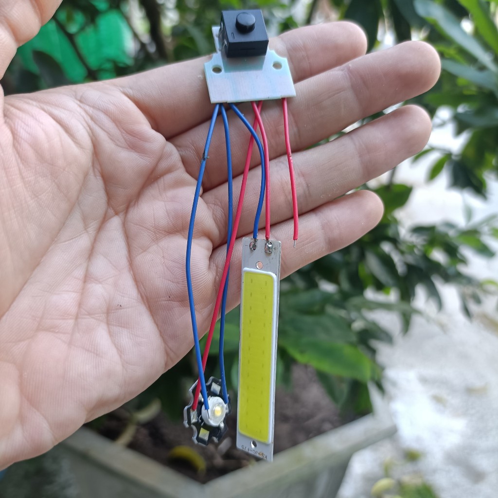 Bảng mạch đèn pin 2 bóng đèn led 3.7v