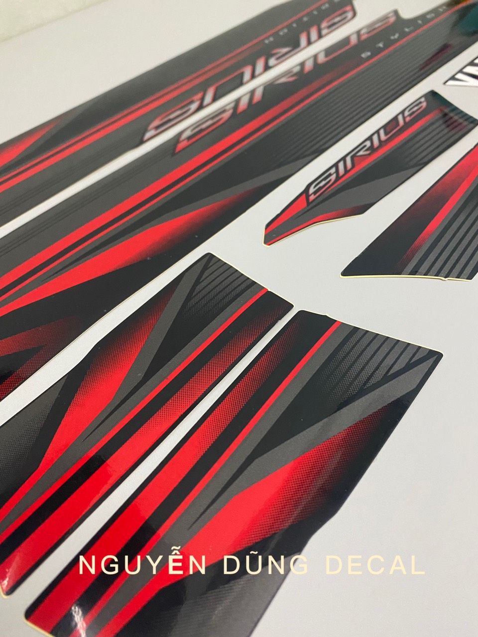 Tem Sirius màu đỏ đen (3 lớp) đời 2019