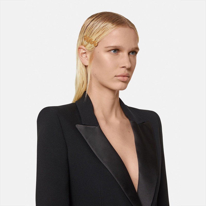 Kẹp tóc phong cách Versace cổ điển 2023