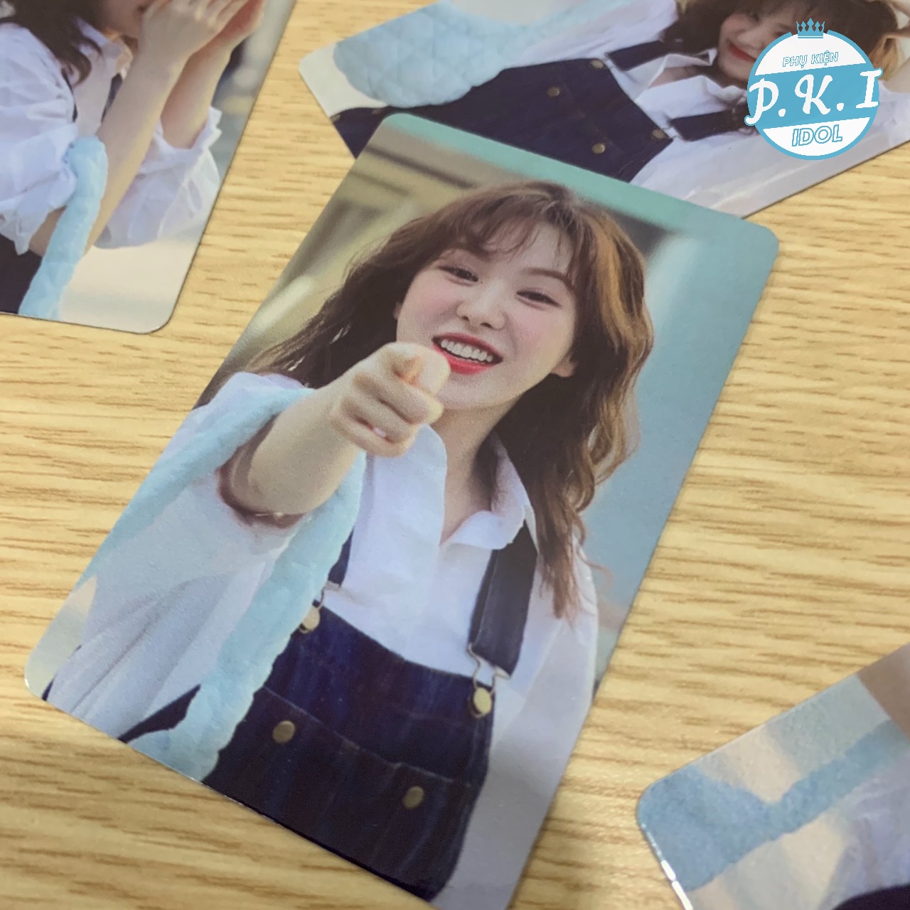 Bộ 9 Tấm Card Wendy Cười Tít Mắt Mới Nhất