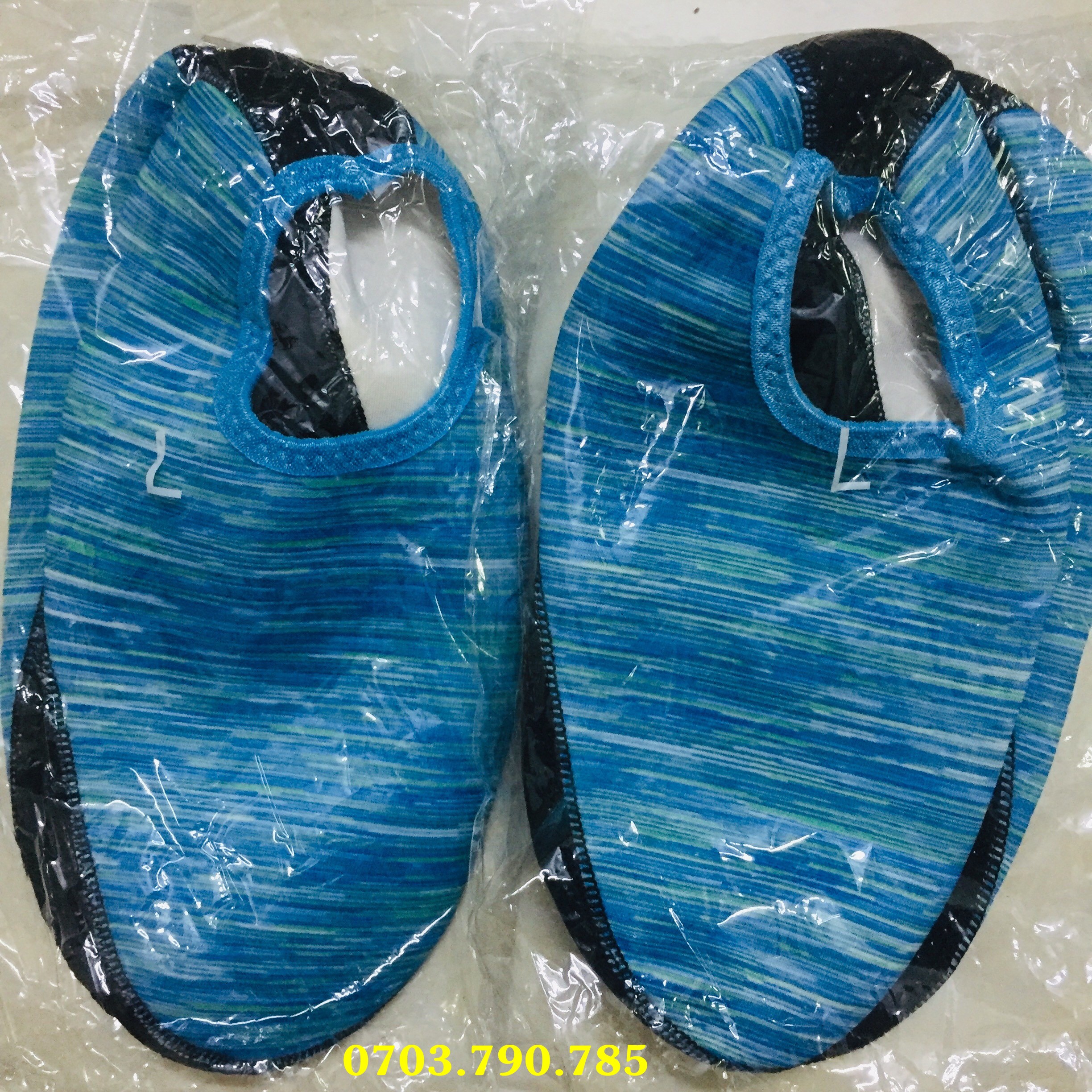 Giày mút cao su co giãn đi biển