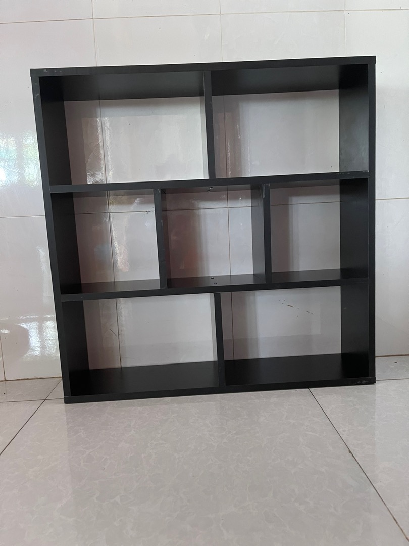 KỆ SÁCH TREO TƯỜNG 70X70X17CM