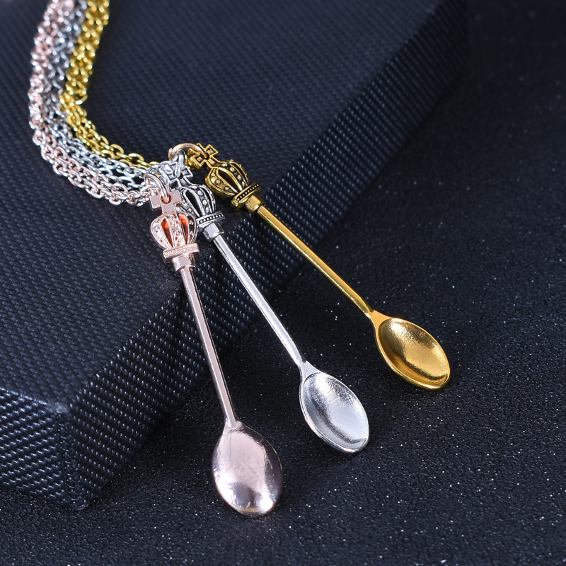 %E3%80%90New%20Arrivals%E3%80%91Spoon%20Jewelry%20Crown%20Mini%20Tea%20Spoon%20Classic%20Royal%20Alice%20Snuff%20Necklace%20Female%20Alice%20Necklace%20-%20Image%204