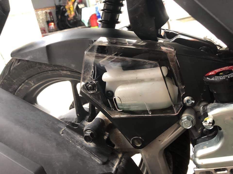 Nắp Nước Mát Air Blade,Vario Click đã lên dè air blade