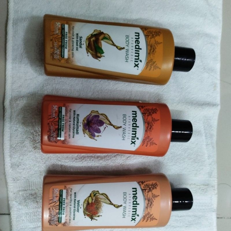 AA AA Sữa tắm ấn độ 300 ml.