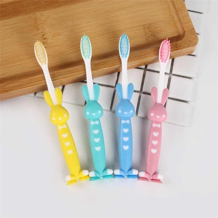 Set 4 bàn chải đánh răng có nắp hình thú cho bé