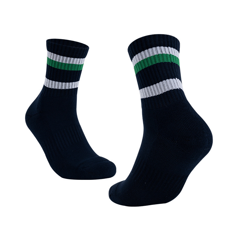 Rainbow Striped Couples Casual Socks Ins Tide Breathable Tube Men's and Women's Sports Socks Padded Badminton Socks.