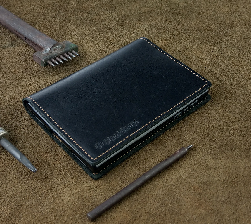 Bao Da dán trực tiếp vào máy Blackberry Passport (Q30) Handmade Da Bò Thật