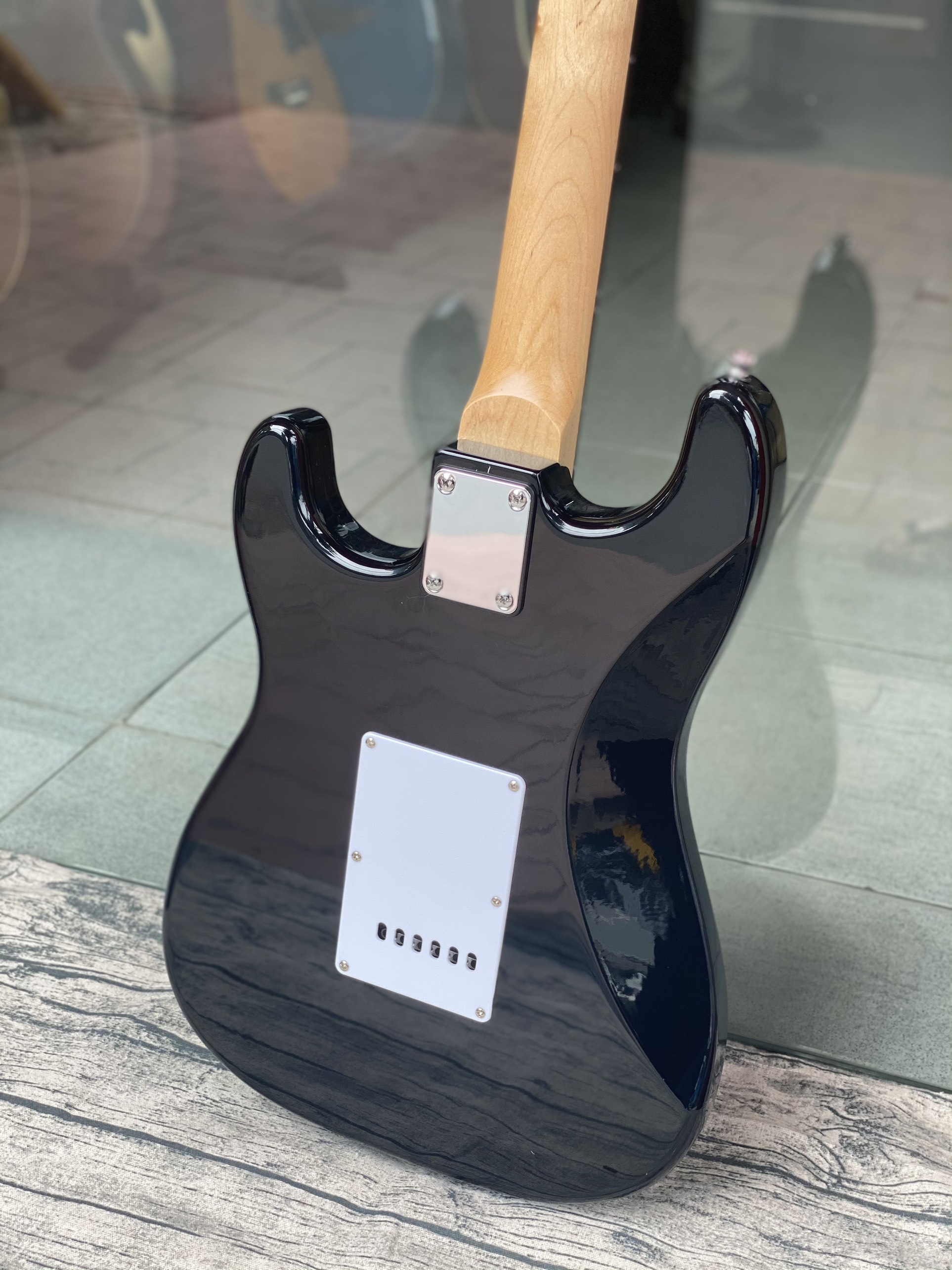 Đàn Guitar điện 3 mobin hãng Dallas