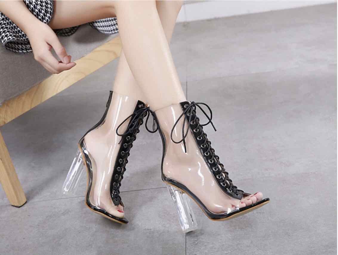 GIÀY BỐT CỘT DÂY TRONG SUỐT