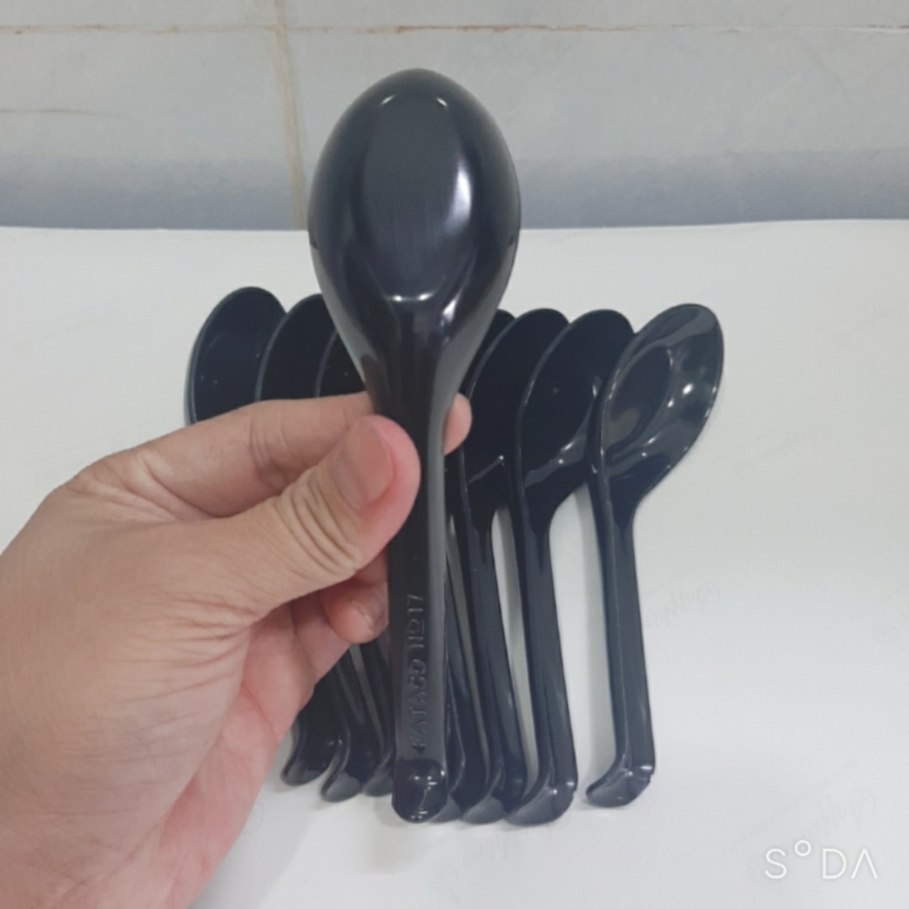 Combo 100 cái Muỗng Cơm Melamine Màu Đen Cán Dài NO17N