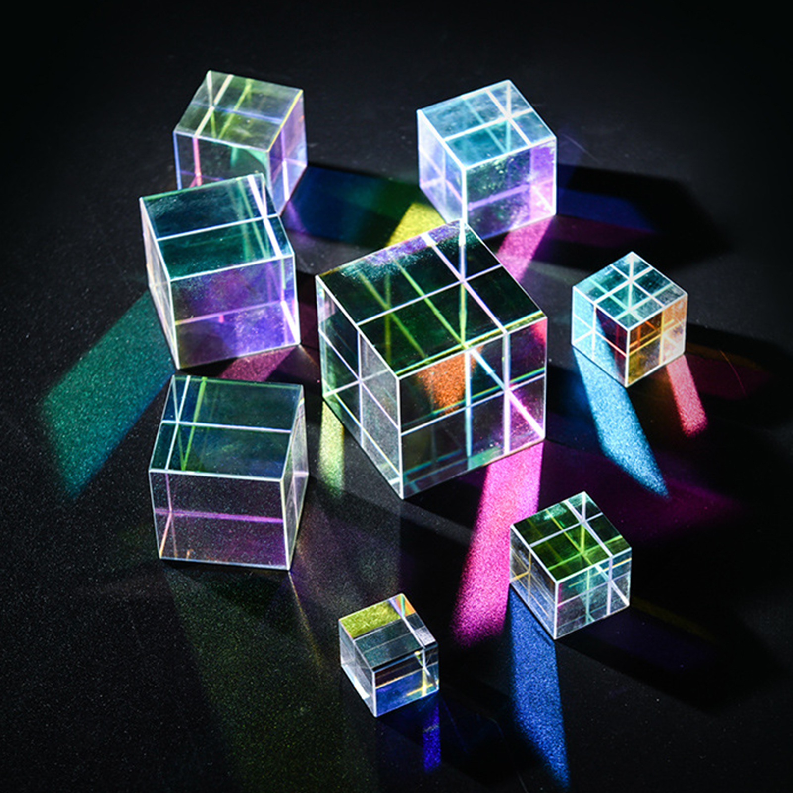 WISTIC Optical Prism Cube Dispersion Cube Portable White Crystal Prism Cube for Kaleidoscopic Fun Optical Color Dispersion Sun Catcher for Entertainment Ideal