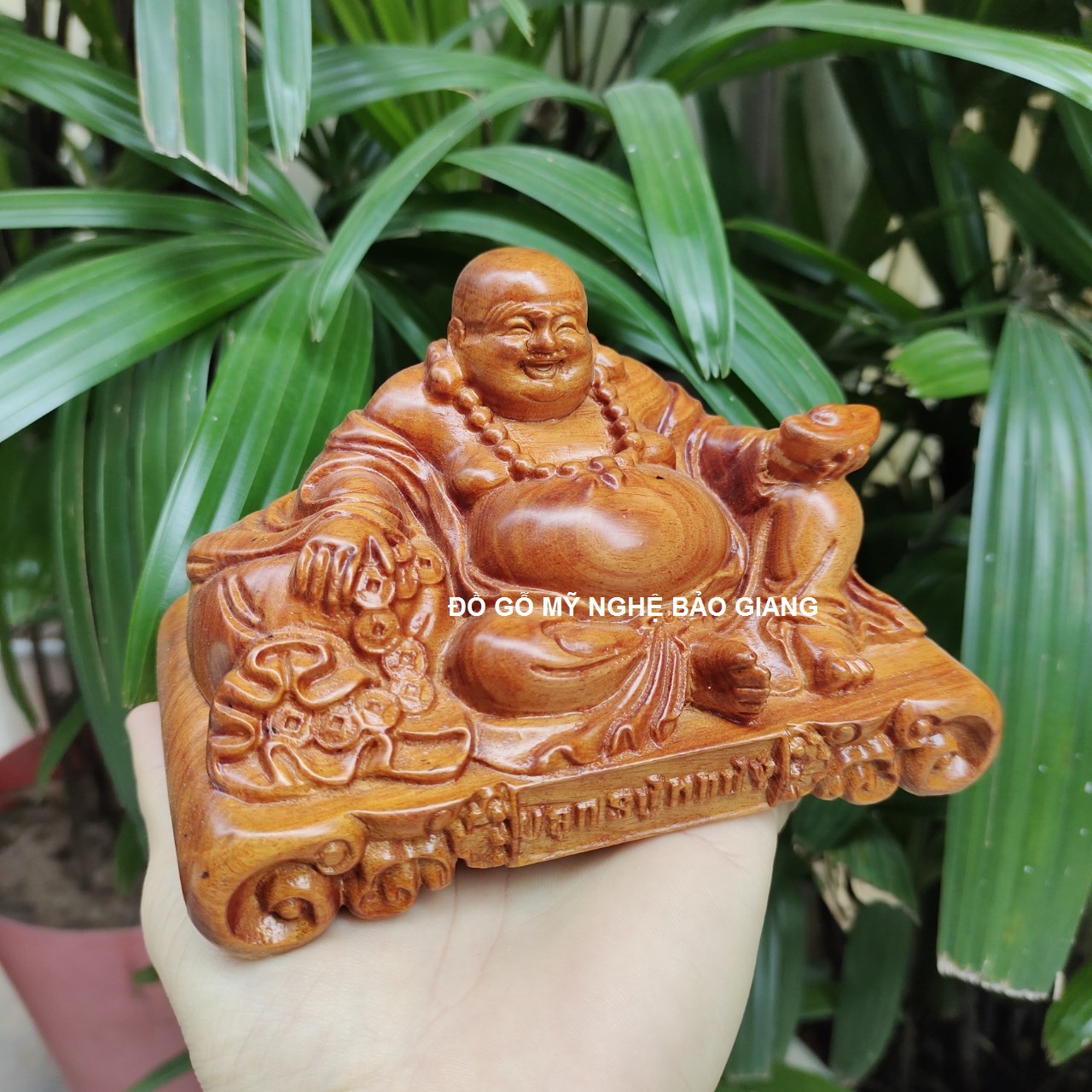 Tượng phật di lặc gỗ hương (đế vạn sự như ý)