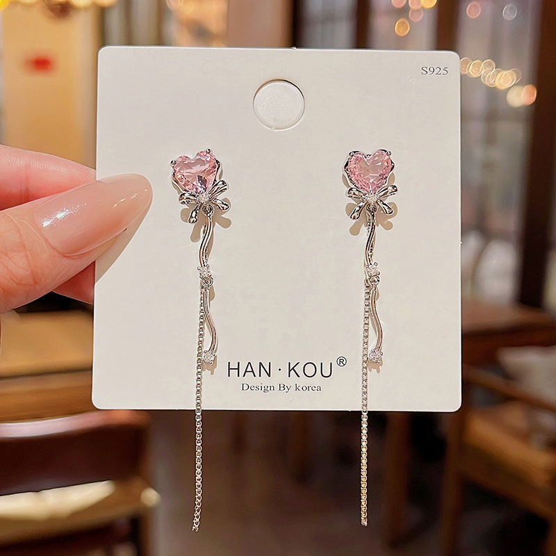Long%20Love%20Crystal%20Earrings%20Sweet%20Heart%20Tassel%20Women's%20Earrings%20Y2K%20Style%20Drop%20Dangle%20Earrings%20Party%20-%20Image%204