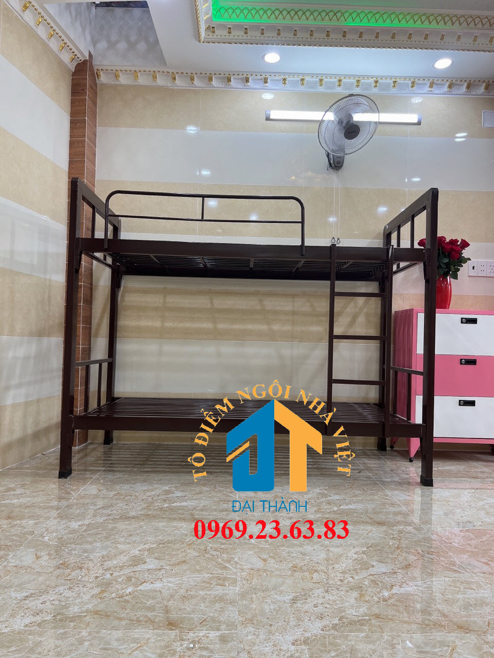 Giường sắt hộp hai tầng kích thước 1m2 x 1m2 đại thành