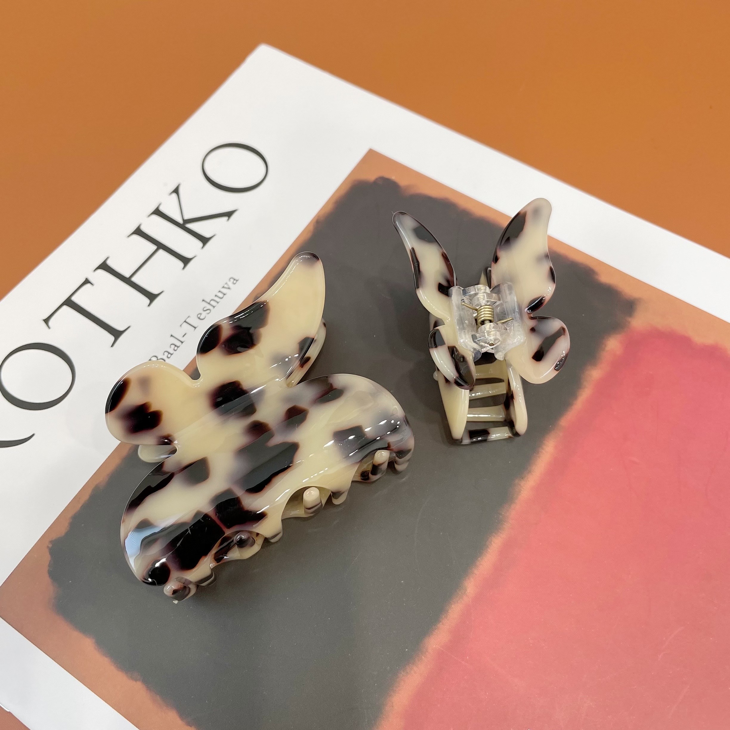 Kẹp tóc Marble butterfly Hàn Quốc
