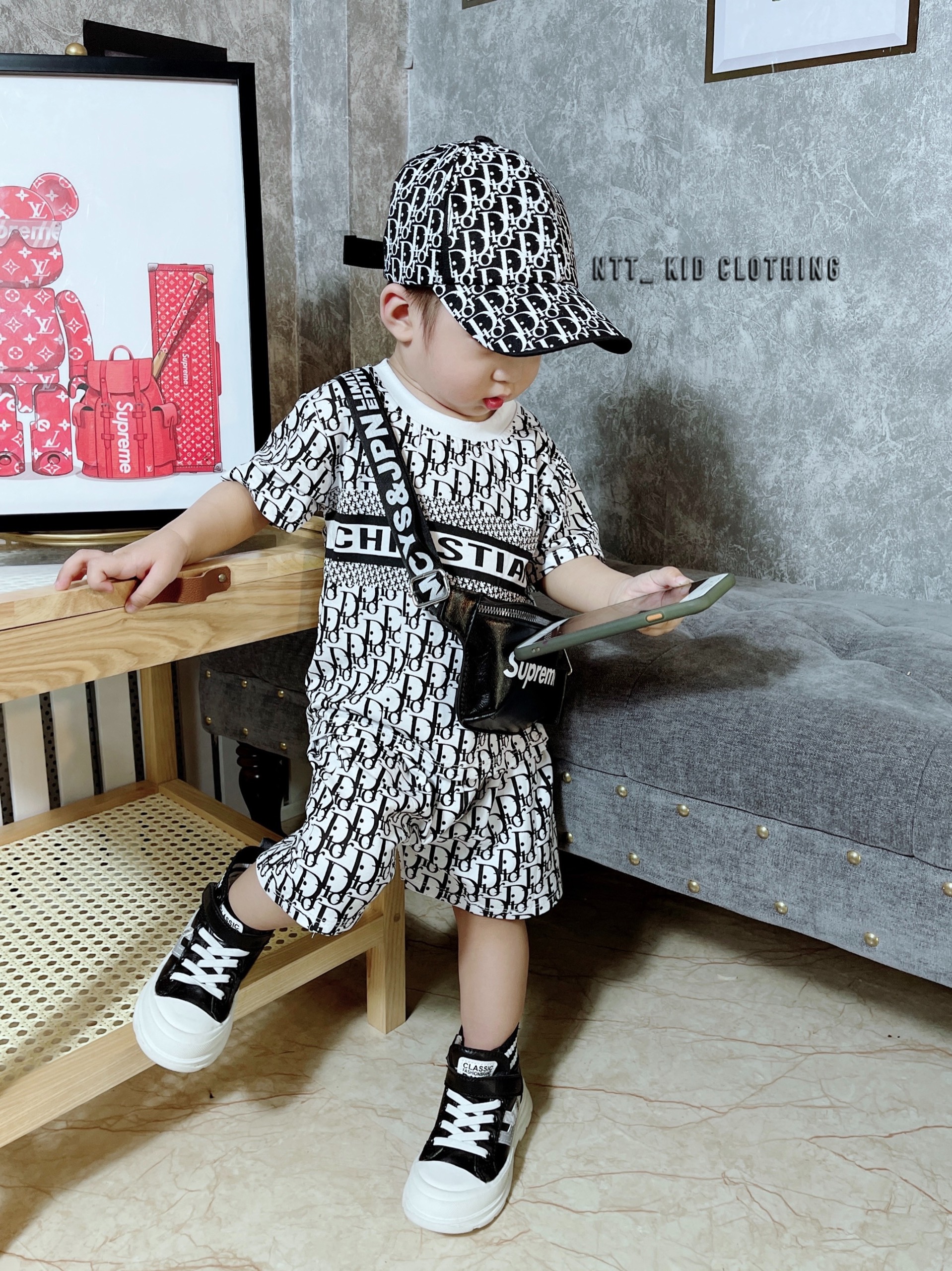 SÉT DIOR 3 CHI TIẾT COTTON KÈM MŨ BÉ DIỆN HÈ CỰC CHẤT