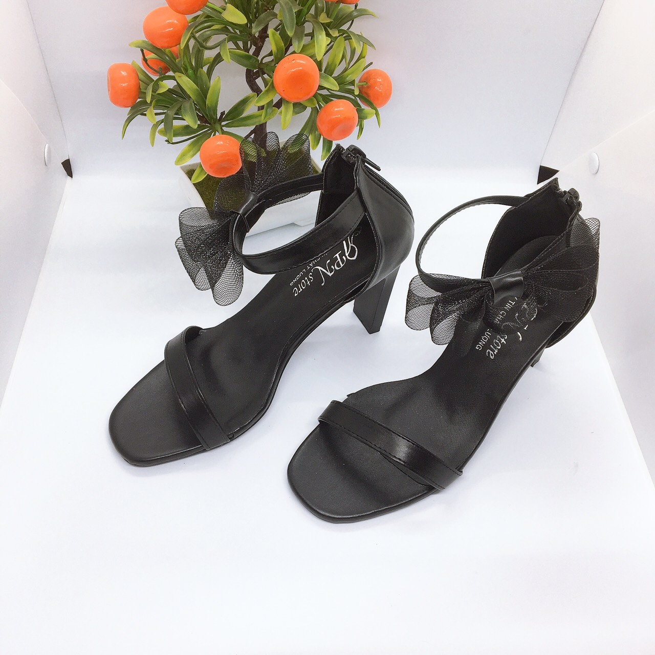 Giày sandal nữ cao gót 9p quay ngang nơ lưới phối cổ chân sành điệu - SD26