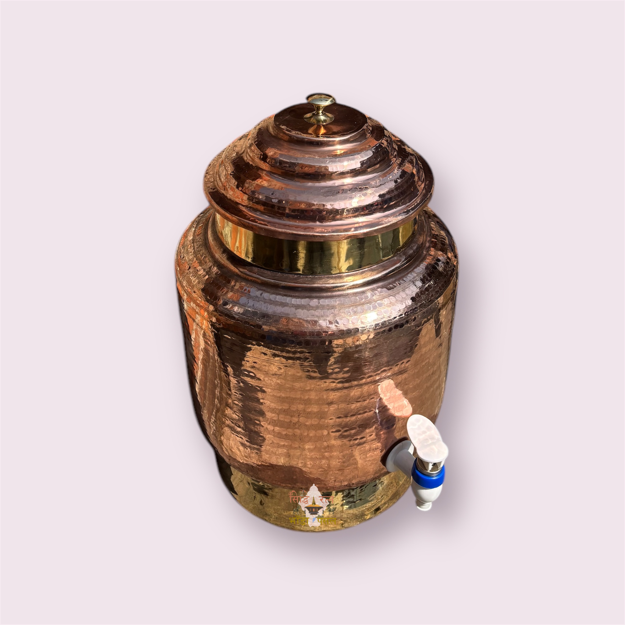 Pure%20Copper%20-%20Water%20Jar%20Dispenser/Pot%20-%20Healthy%20Choice%20%20-%2010%20Litres%20-%20Hammered%20&%20Handmade%20-%20with%20Lid%20-%2014%20inch%2036%20cm%20-%20Image%204