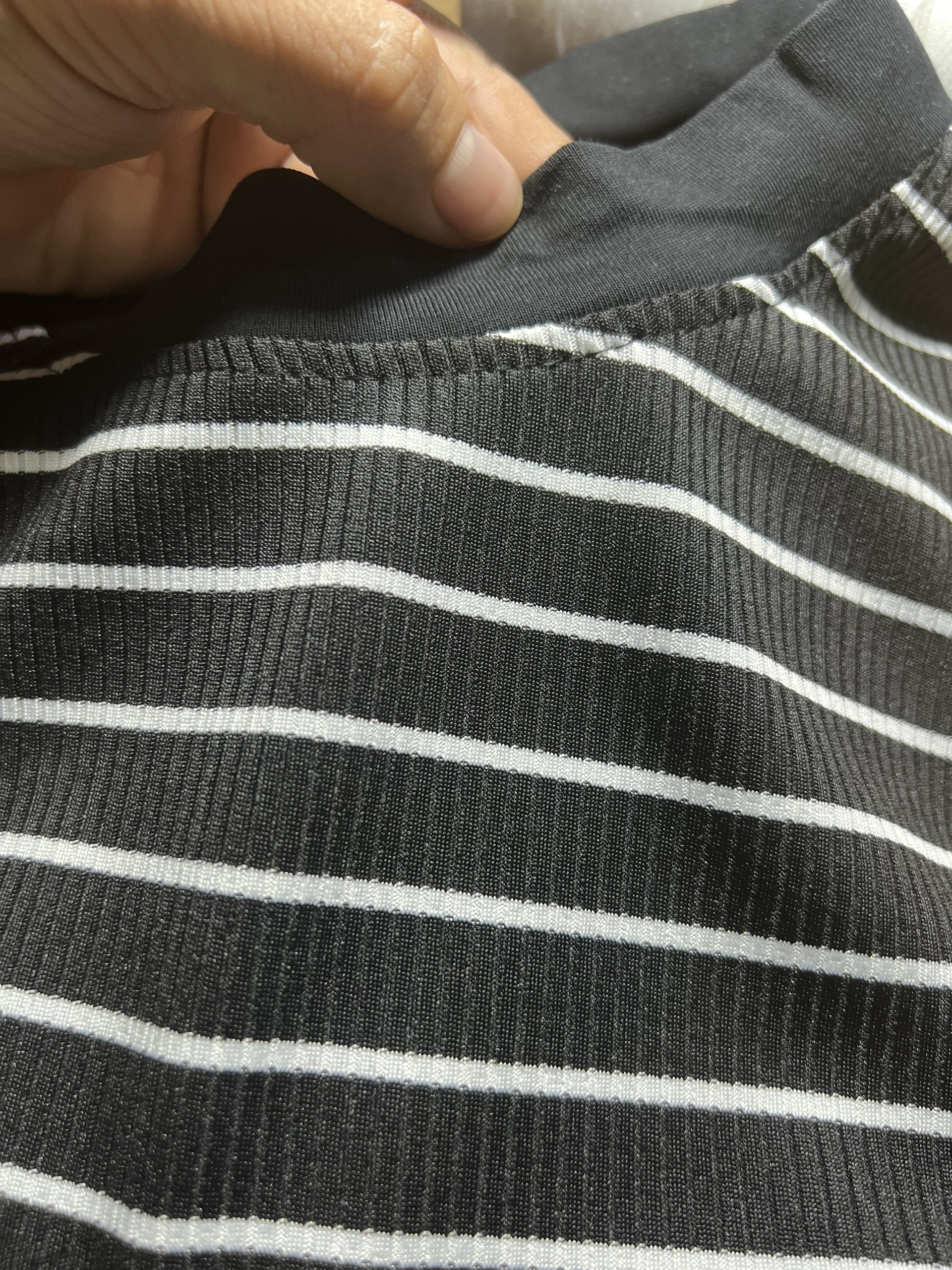 Áo thun Stee Cổ cao Sọc ngang B&W CVC Unisex