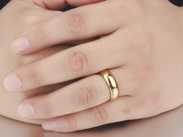 Nhẫn chỉ titanium vĩnh viễn không đen gỉ