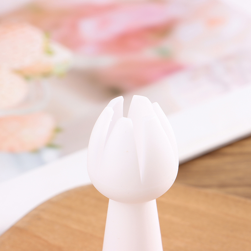 Kitchen%20accessories%201Pc%20Whip%20Cream%20Dispenser%20Part%20Whipped%20Tips%20Mounting%20Mouth%20Foamer%20Cover%20Holder%20Dinning%20Bar%20Sealing%20Ring%20Cream%20Special%20Head%20Demoo%20-%20Image%204