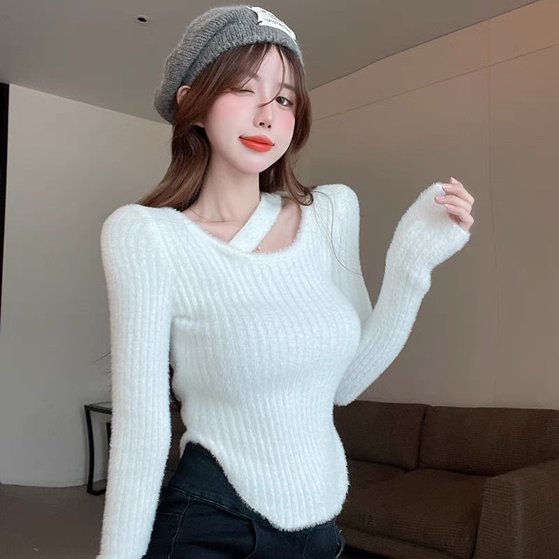 Áo len lông thỏ dài tay vạt tròn hở eo dây chéo cổ