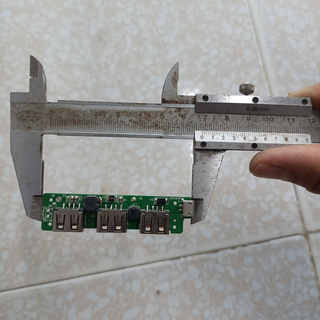 Mạch sạc dự phòng 5V2A - 3 cổng USB