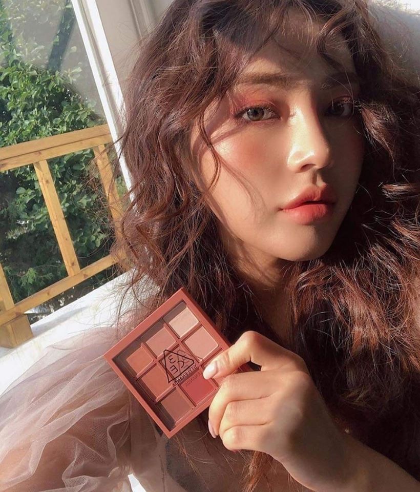 Bảng Phấn Mắt 9 Ô 3CE Multi Eye Color Palette Dry Bouquet