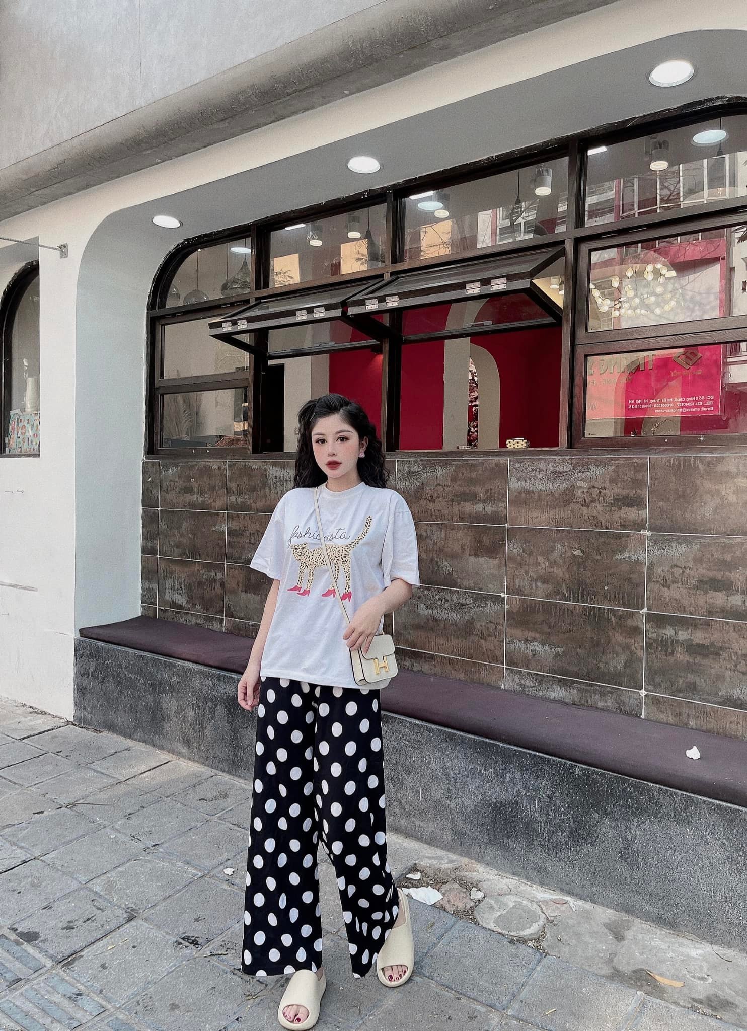 bộ quần áo chấm bi trắng