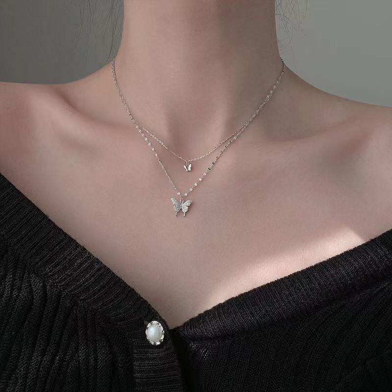 Yuanyan 2023 New Shiny Silver Colour Butterfly Necklace Ladies Exquisite Double Layer Clavicle Chain Necklace Jewelry for Ladies Gift. 