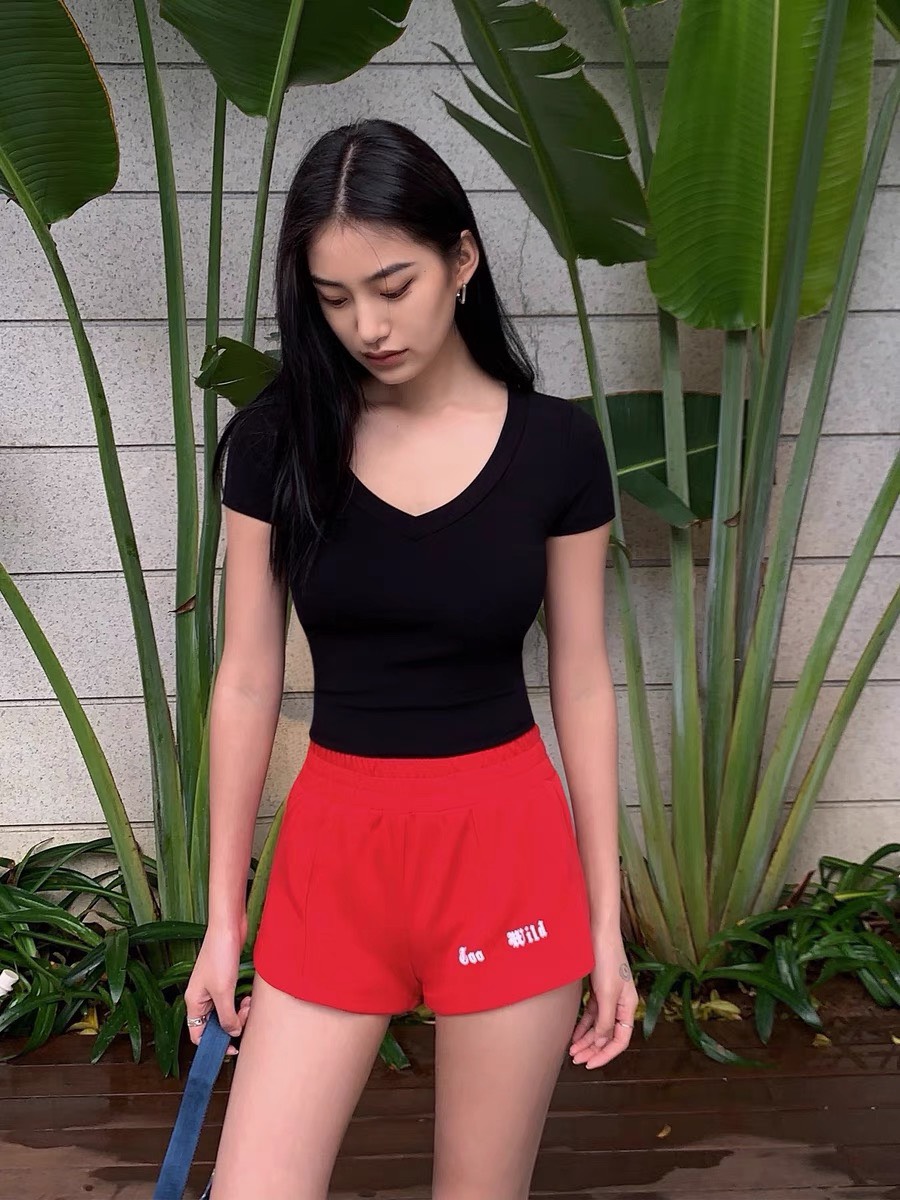 Áo thun tăm nữ cổ tim dáng ôm