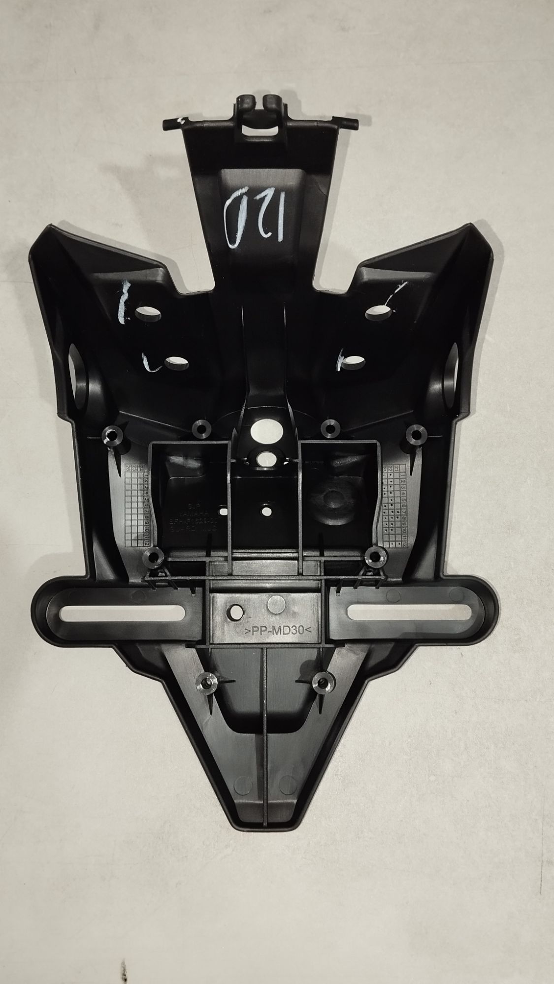 Rear Fender or Rear Short Mudguard Mud Protector for Yamaha FZS V3 Deluxe & FZS V4 Bike. 