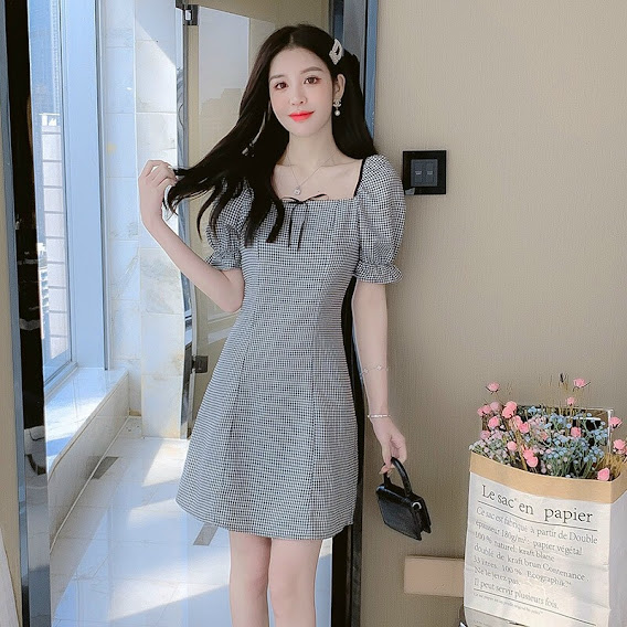 ĐẦM XOÈ CARO CỔ VUÔNG TAY PHỒNG