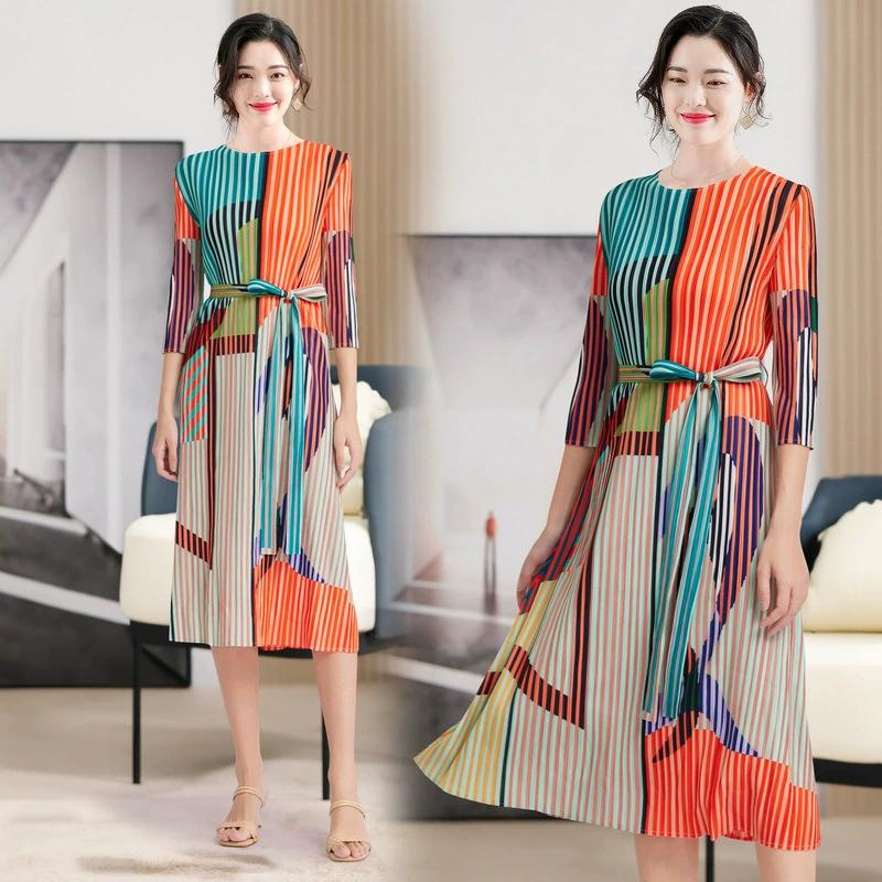 Women's Pleated Round Neck Printed Oversized Dress