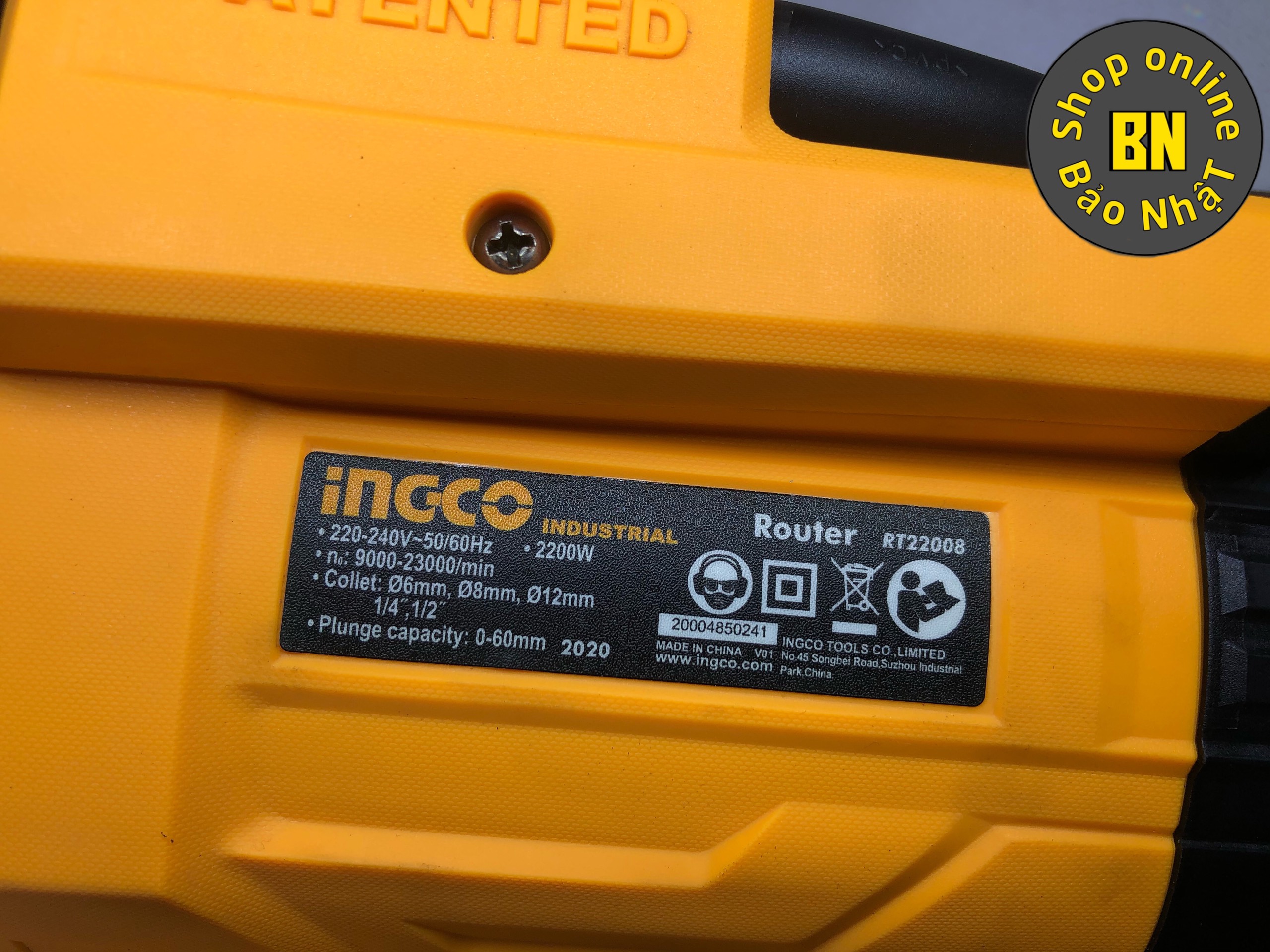 [Mã LIFEXANH03 giảm 10% đơn 500K] [Chính Hãng] Máy phay gỗ 2200w INGCO RT22008 -SHINSTORE