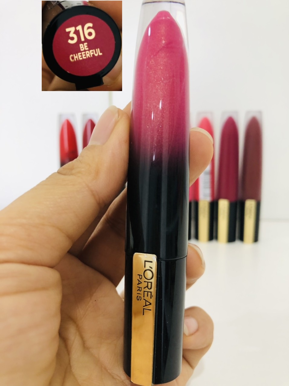 [ hàng USA] Son Kem Lì Nhẹ Môi L'oreal Paris Rouge Signature