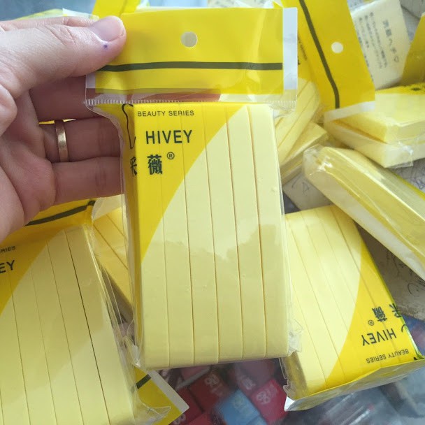 [HCM]Gói 12 Miếng Bọt Biển Nén Rửa Mặt Chivey Hàn Quốc (giao màu ngẫu nhiên)