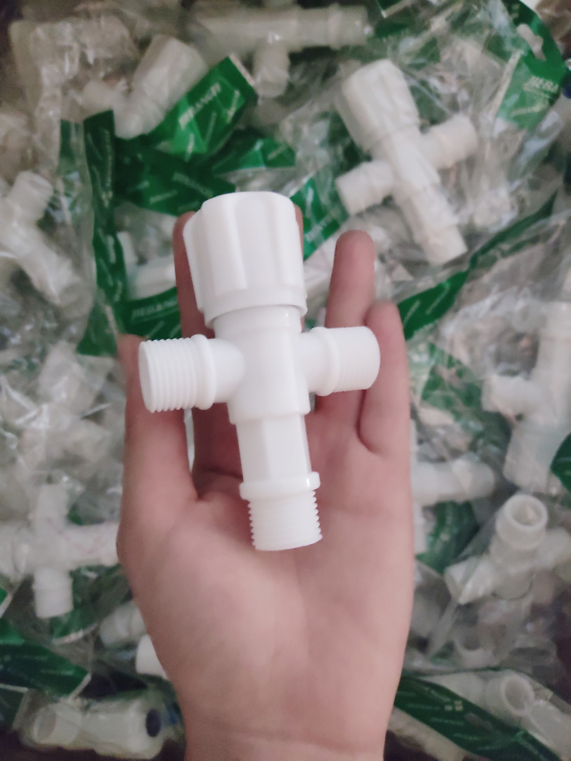 T valve plastic with 2 way thread 21 joint bowl plastic globe valve water pressure relief valve lock