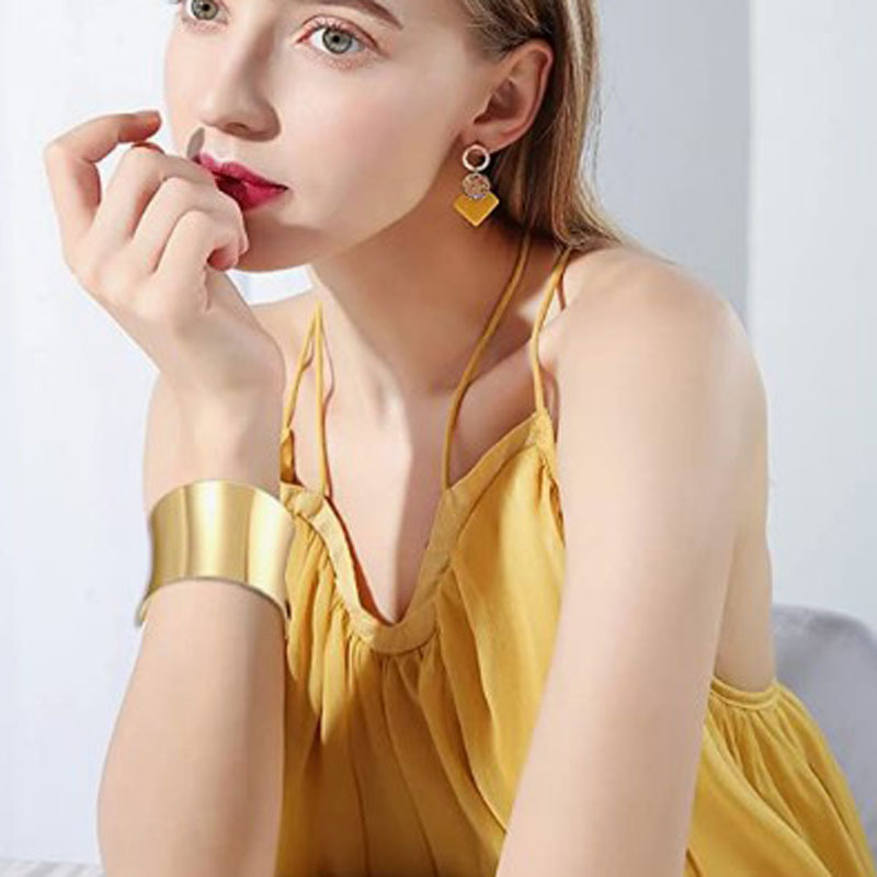 %E3%80%90Prices%20are%20low-%20Now%20don't%20beslow%E3%80%91Exaggerated%20Wide%20Opening%20Bracelet%20Mirror%20high%20Fashion%20Style%20All-match%20Glossy%20Bracelet%20for%20Women%20-%20Image%203