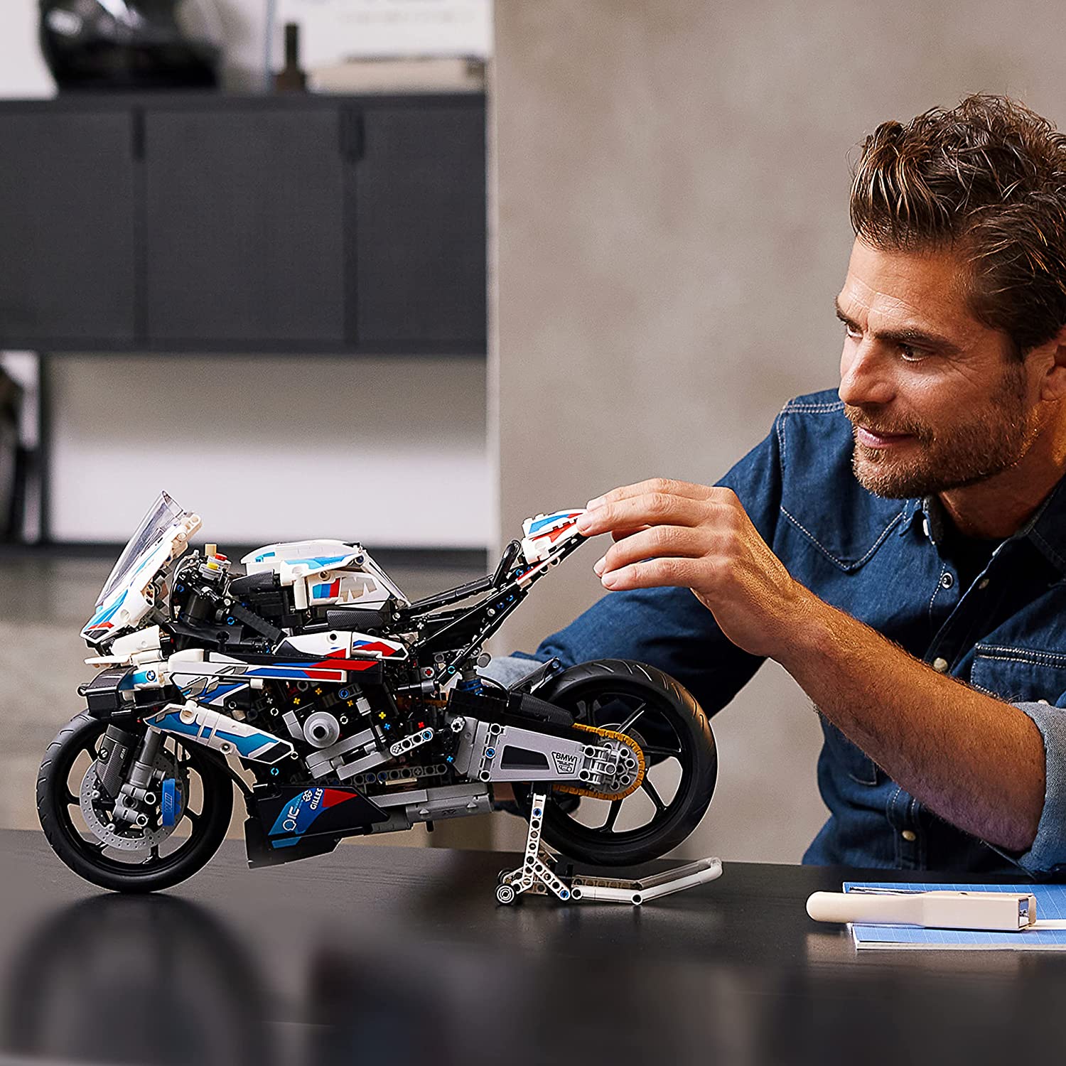[HAPPY BRICKS] LEGO  TECHNIC - 42130 - BMW M 1000 RR