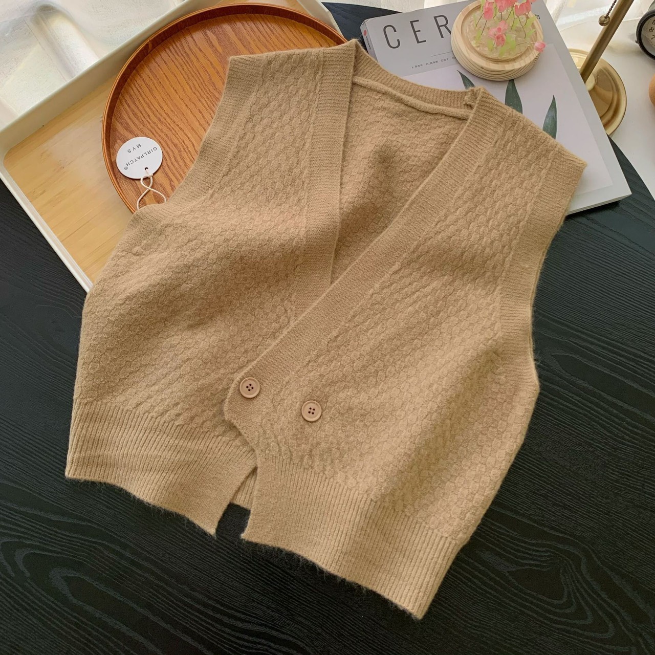 Áo gile len 2 cúc dáng vạt chéo
