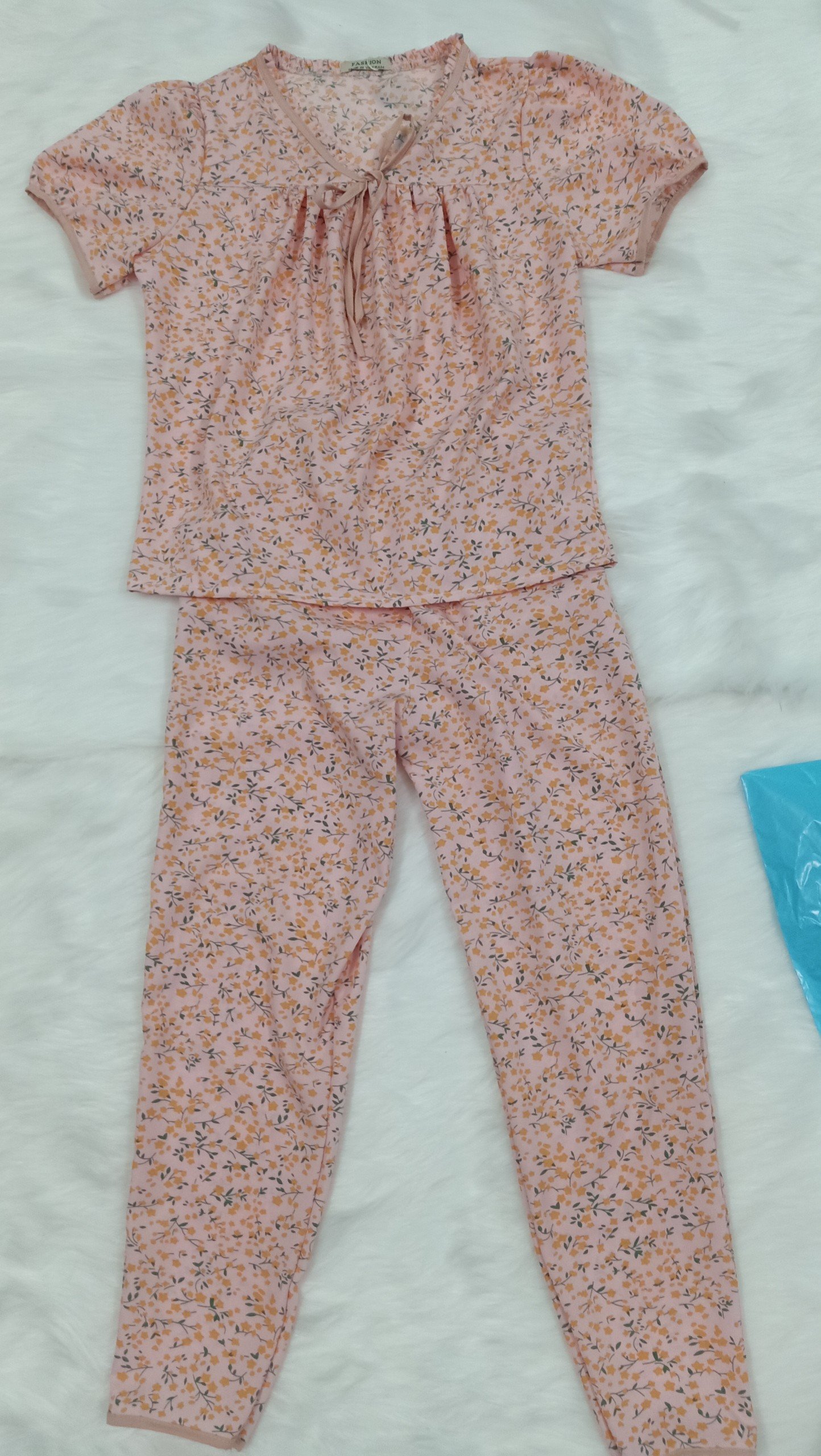 set bộ lụa hoa nhí 100d cổ tim đính nơ điệu đà