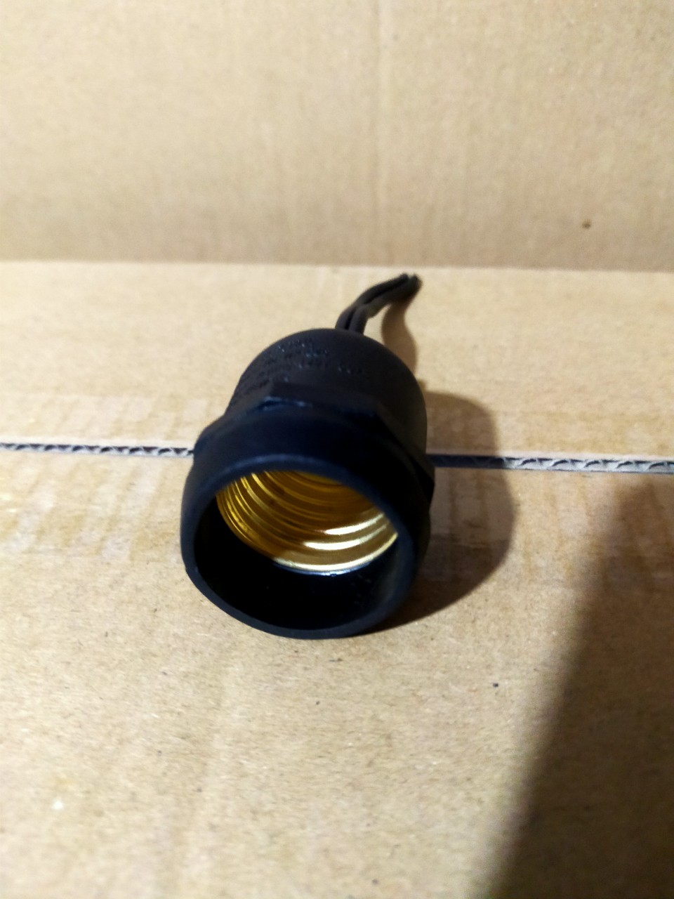 Đui đèn E27 kín nước đuôi xoáy đúc liền dây điện
