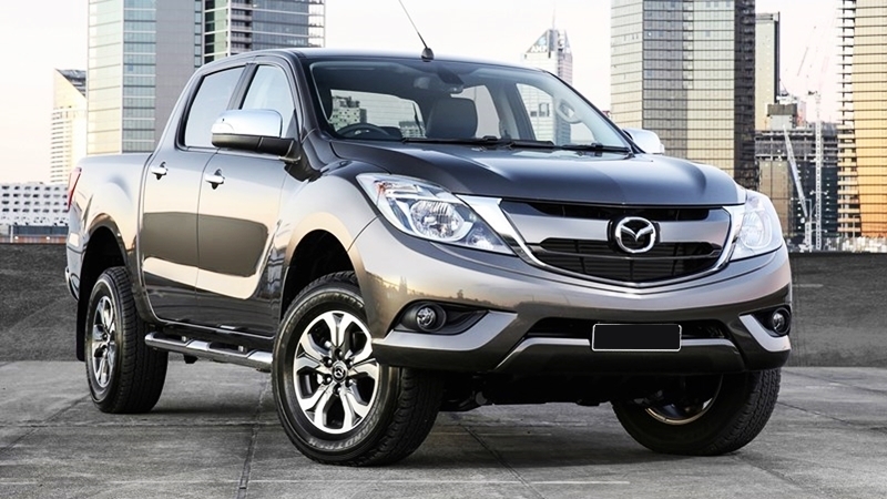 Đèn hậu mảnh ngoài Mazda BT50 2016-2019