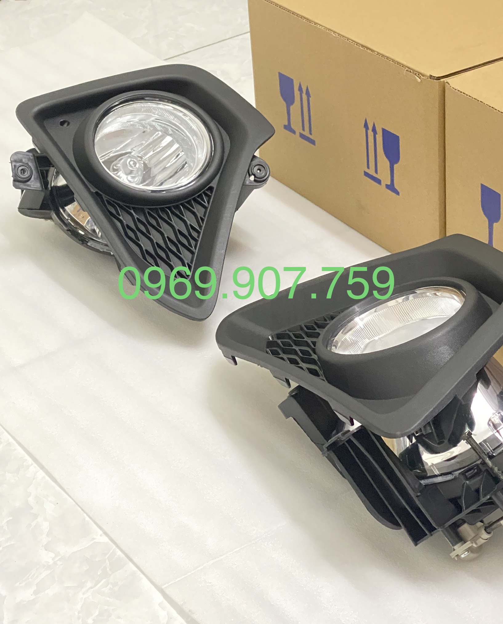 ĐÈN GẦM + DƯỠNG GẦM GRAND I10 2014-2015-2016( GIÁ 1 BỘ ĐÃ CÓ BÓNG VÀ ĐUI )