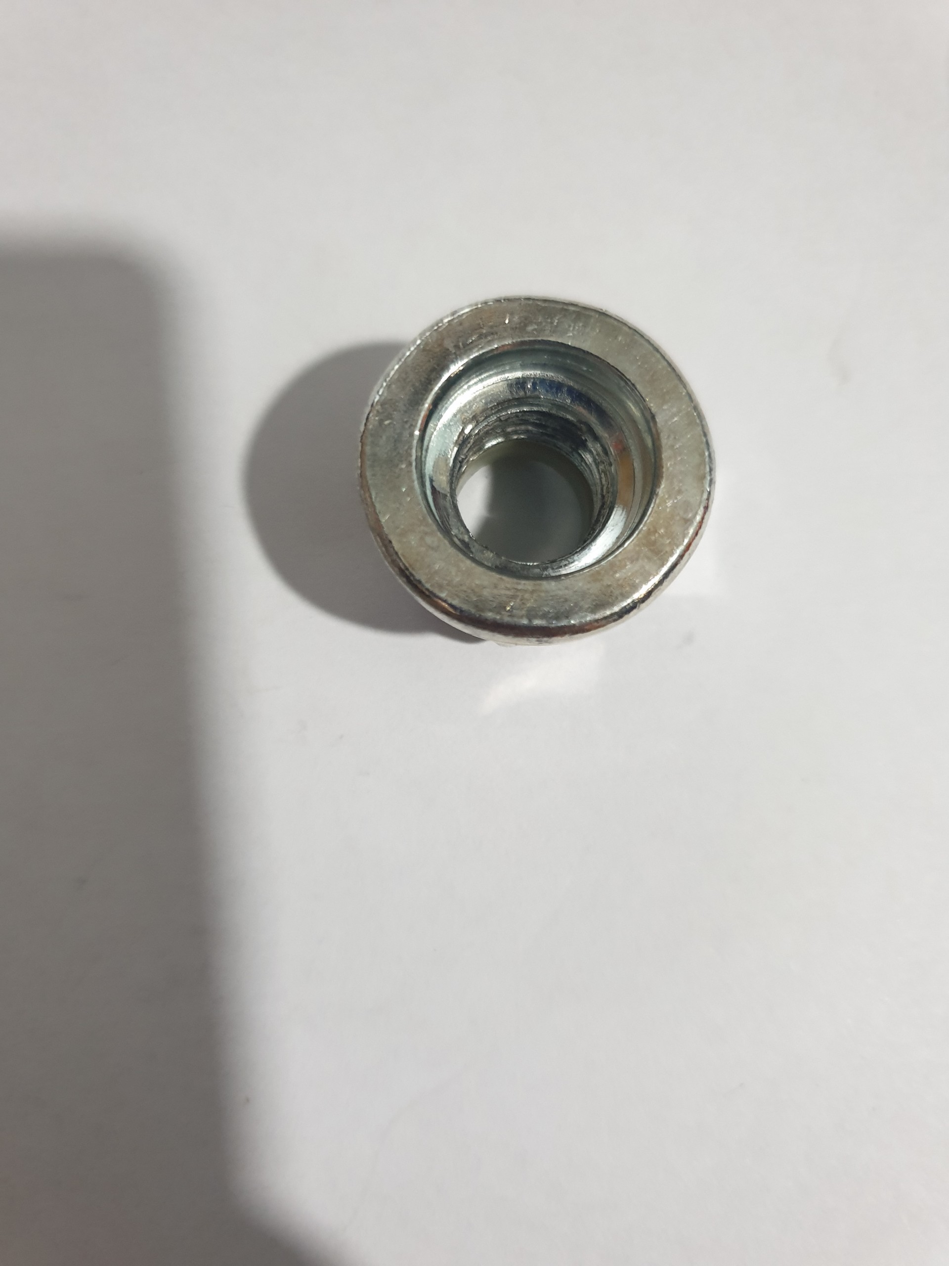 ỐC ĐẦU BÒ DÙNG CHO MÁY CẮT CỎ HU 143/541 ( 5 CON - 10 CON)