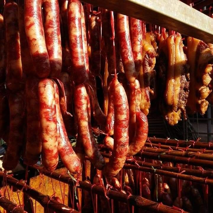 Thịt lợn gác bếp, Ba Chỉ Gác Bếp . Được làm từ thịt lợn tươi