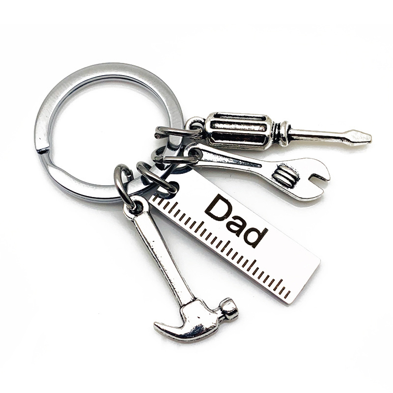 Dad%20Letters%20Keychains%20Creative%20Keyring%20Handbag%20Decor%20Pendant%20Father's%20Day%20Gifts%20BOYUAN%20-%20Image%202